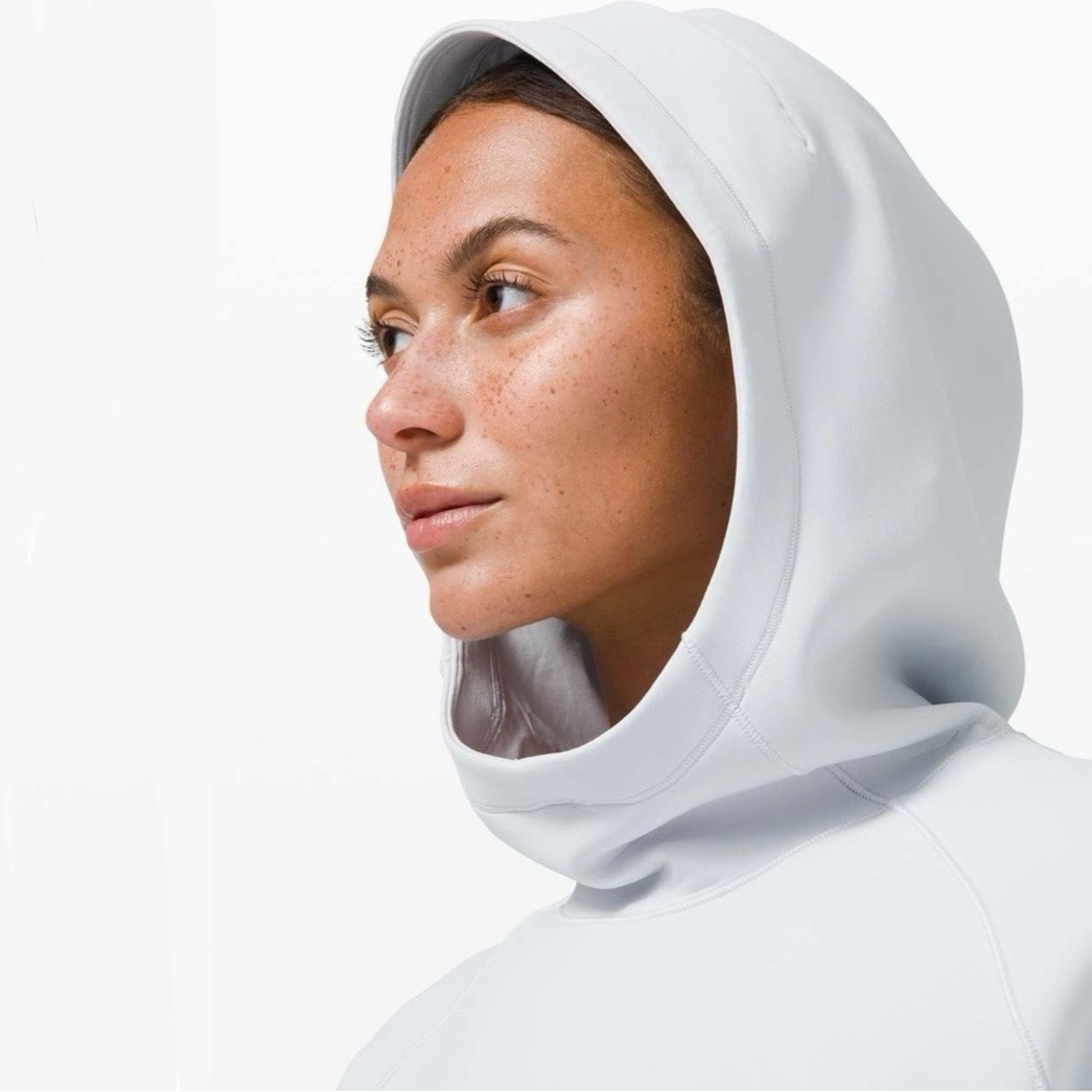 Lululemon AirWrap Pullover Hoodie - size 8 in Alpine White